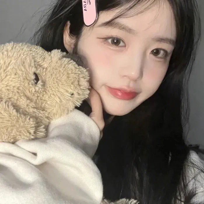 艾拉妮丝 封面