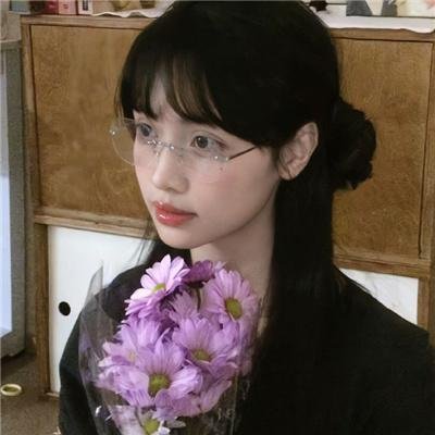 独自生活的人们 封面